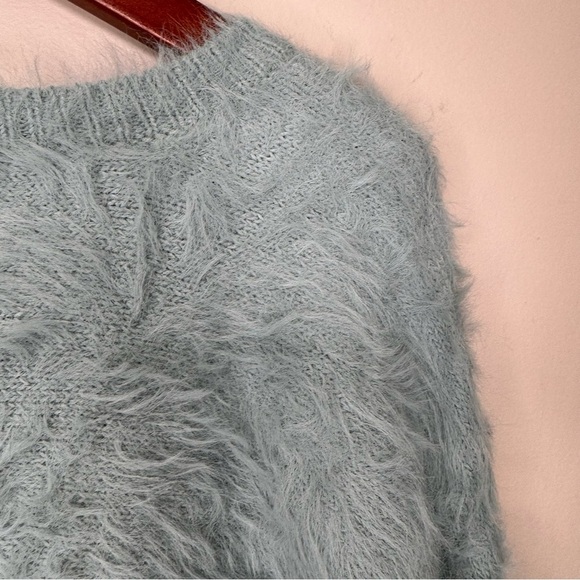 Wearing Your Heart on Your Sleeve Blue Crewneck Fuzzy Knit Cropped Sweater Small - Picture 9 of 14